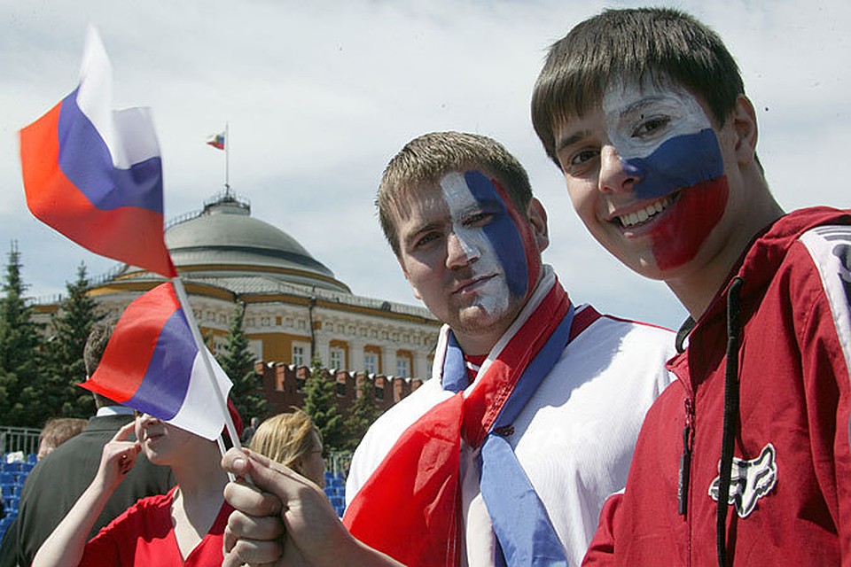 "Поколение Путина" с удовольствием воспринимает пропагандируемую Кремлем ностальгию по советским временам