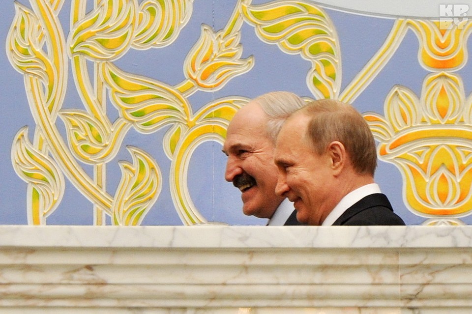 Александр Лукашенко явно был в прекрасном настроении в течение всего вечера.