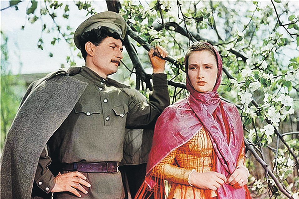 Петр Глебов не случайно был так органичен в роли казака Григория Мелехова (на фото кадр из «Тихого Дона»). Один из предков актера - герой войны 1812 года казачий атаман Василий Орлов. Кадр из фильма