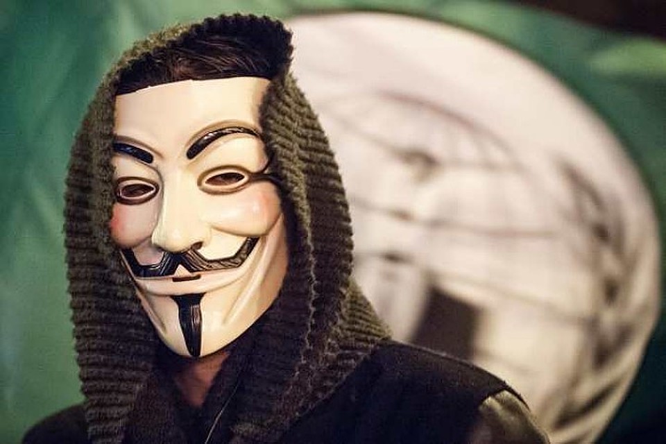 В считанные минуты удалось не только обвалить биржу, но и наторговать на огромную сумму.