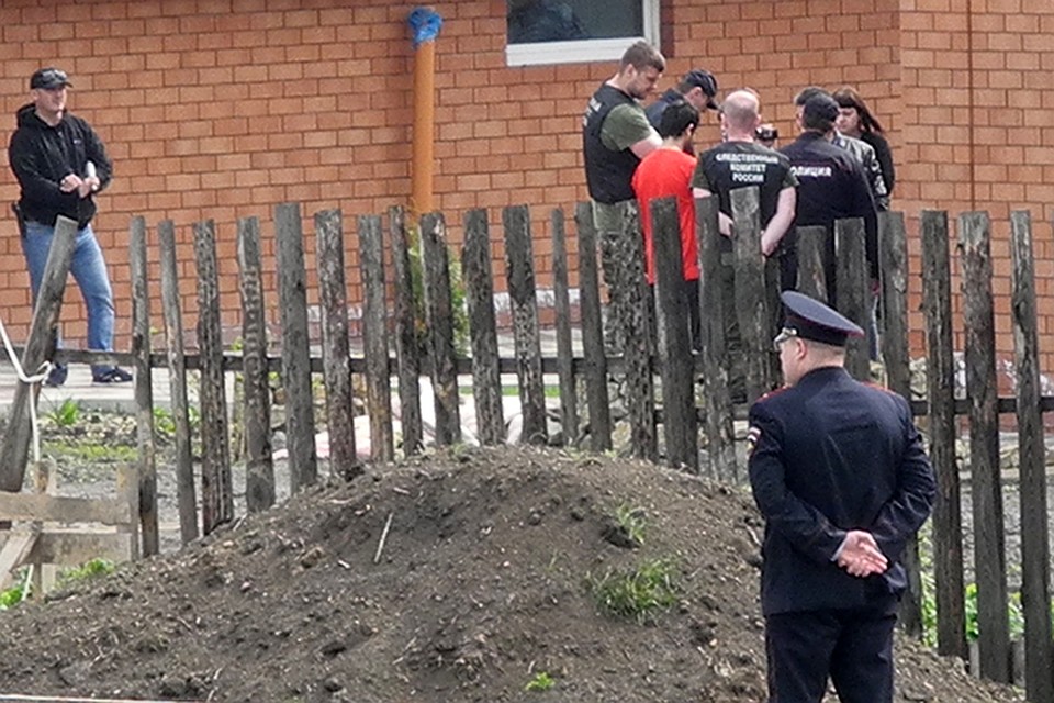 Всей добычей четырех жестоких невзрослых дураков стали два телефона, планшет и 900 рублей