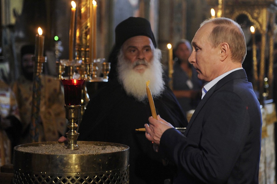 Путин стал первым главой российского государства, лично приехавшим на Святую гору