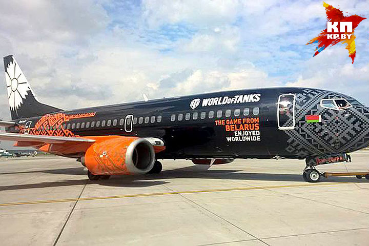 Самолет «Белавиа» раскрасили в стиле World of Tanks.