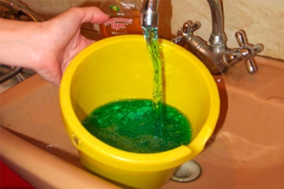 Горячую воду в Минске окрасят в зеленый цвет