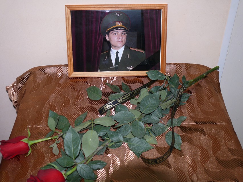 Стена памяти в музыкальной школе, где учился Владимир Халимон. Фото: Тамара Шаталова.