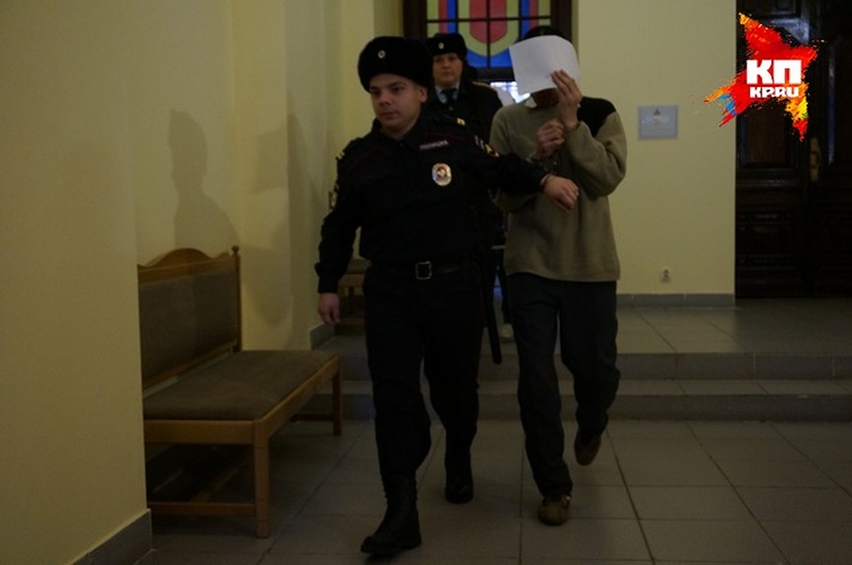 Подсудимые не давали себе ни шанса "прославиться" (сложно предположить, что им стало стыдно). Фото: Сергей ЛАЗУТИН