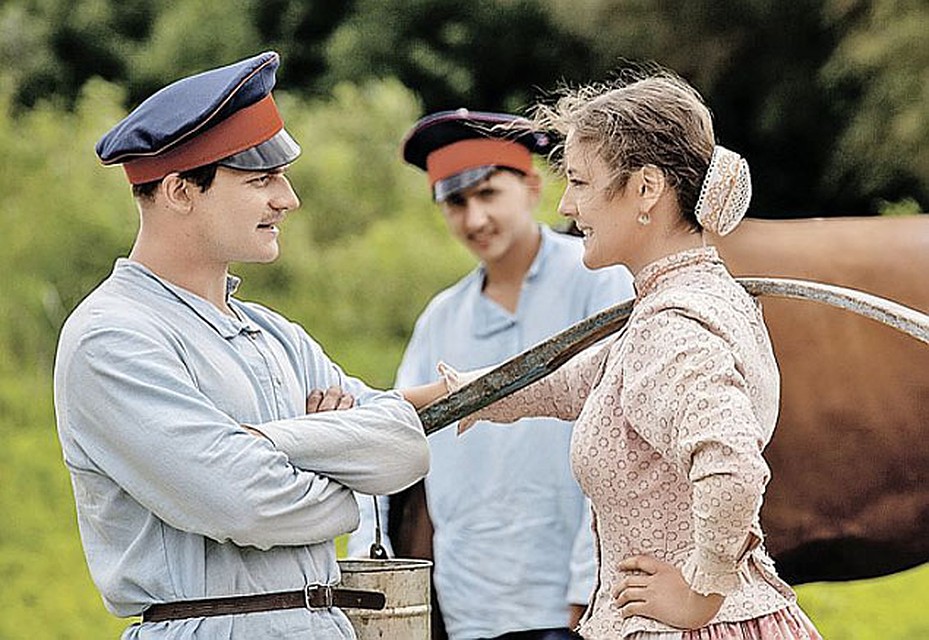 Мелехов (Евгений Ткачук) и Аксинья (Полина Чернышова). Фото: телеканал "Россия"