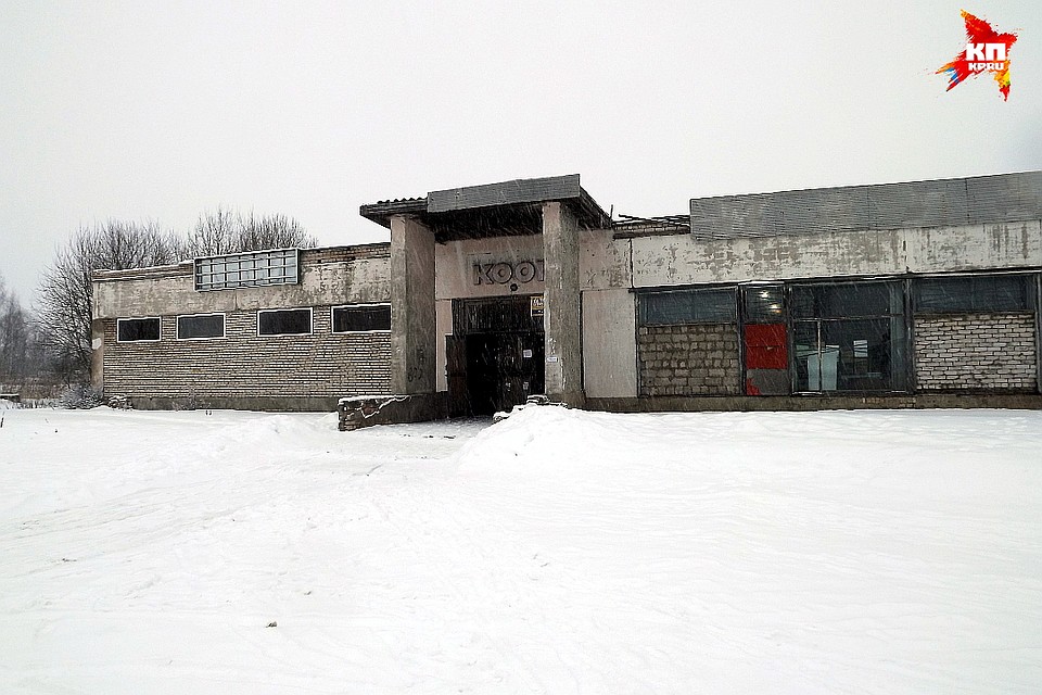 Сельский магазин в центре Есиновичей. Фото: Василий ХОДАРЕВ