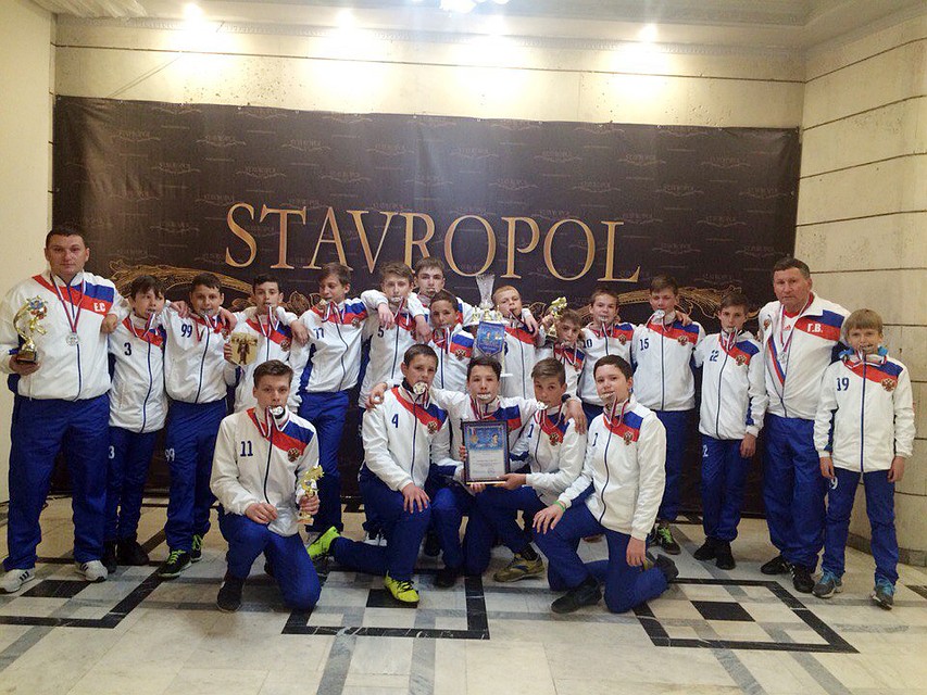 Маленькие футболисты взяли второе место на турнире в Ставрополе. Фото: sportclub88.ru