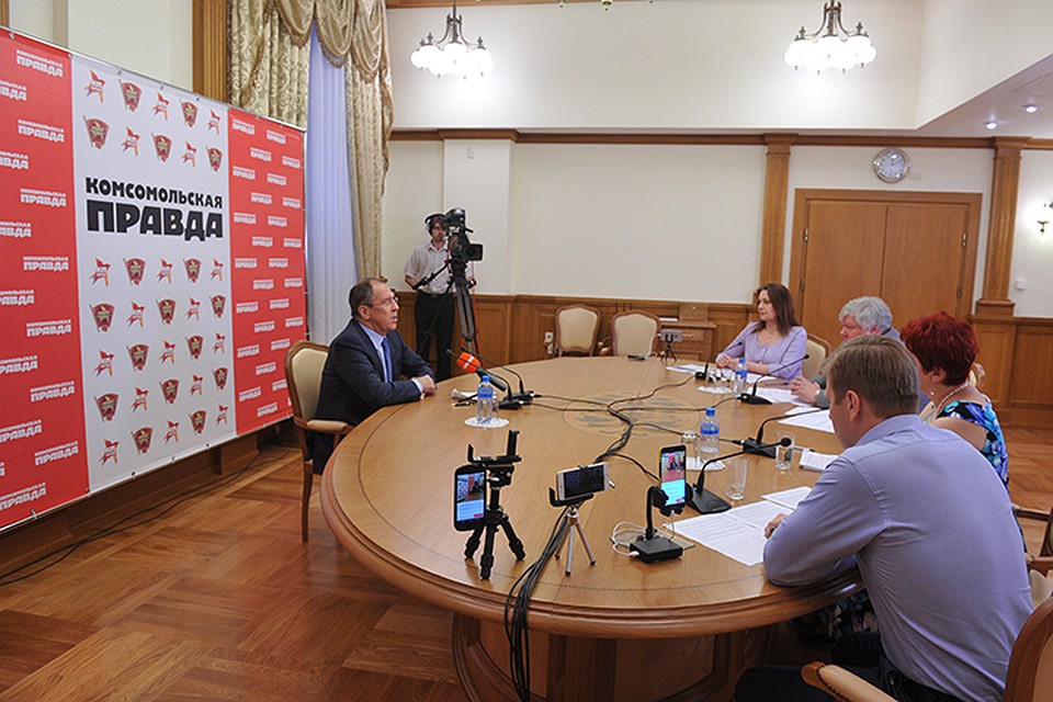 Разговор с главой внешнеполитического ведомства проходило в прямом эфире Фото: Михаил ФРОЛОВ