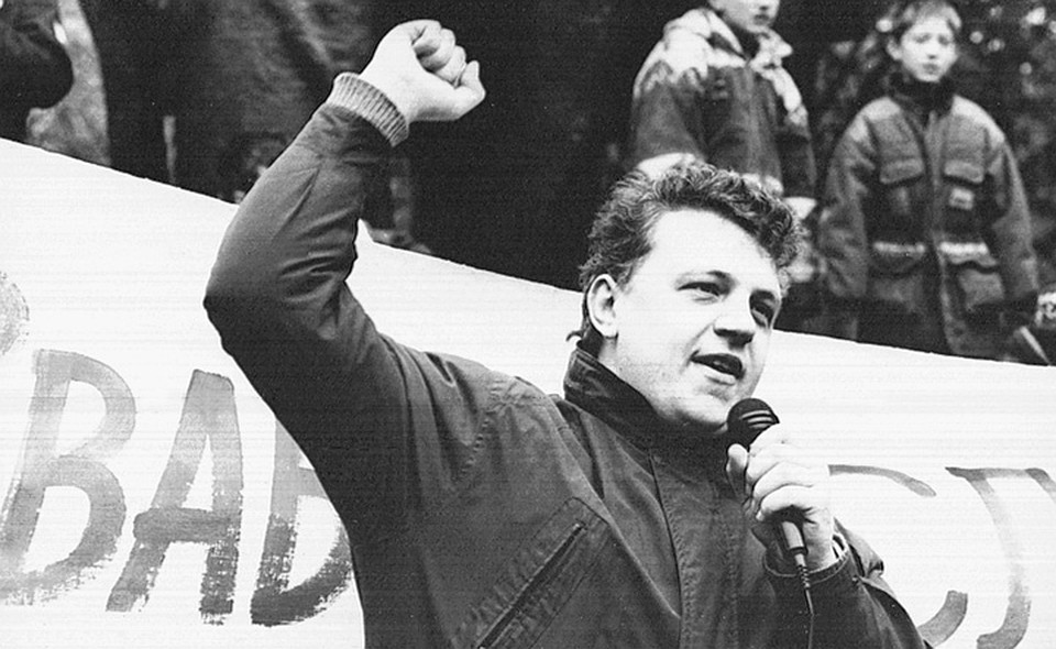1997 год, Минск. Шеремет на акции протеста белорусских журналистов против принятого нижней палатой белорусского парламента Закона о печати. Фото Виктора Толочко (ИТАР-ТАСС)