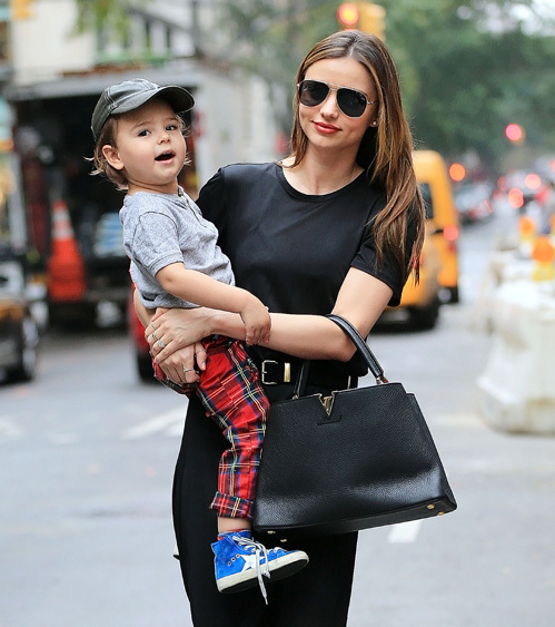 Модель родила Блуму сына Флинна. Фото: SPLASH NEWS