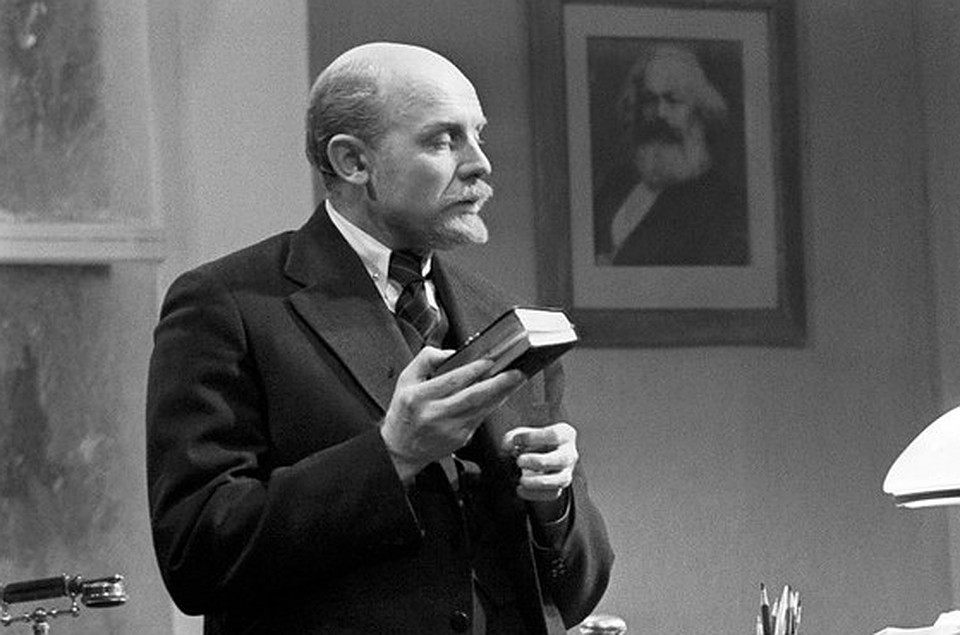 Владимир Ленин в исполнении актера Иннокентия Смоктуновского в фильме "На одной планете".