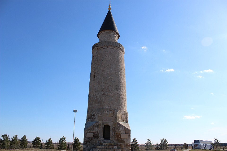 Малый минарет в Болгарском городище Фото: Алина НИЗАМОВА