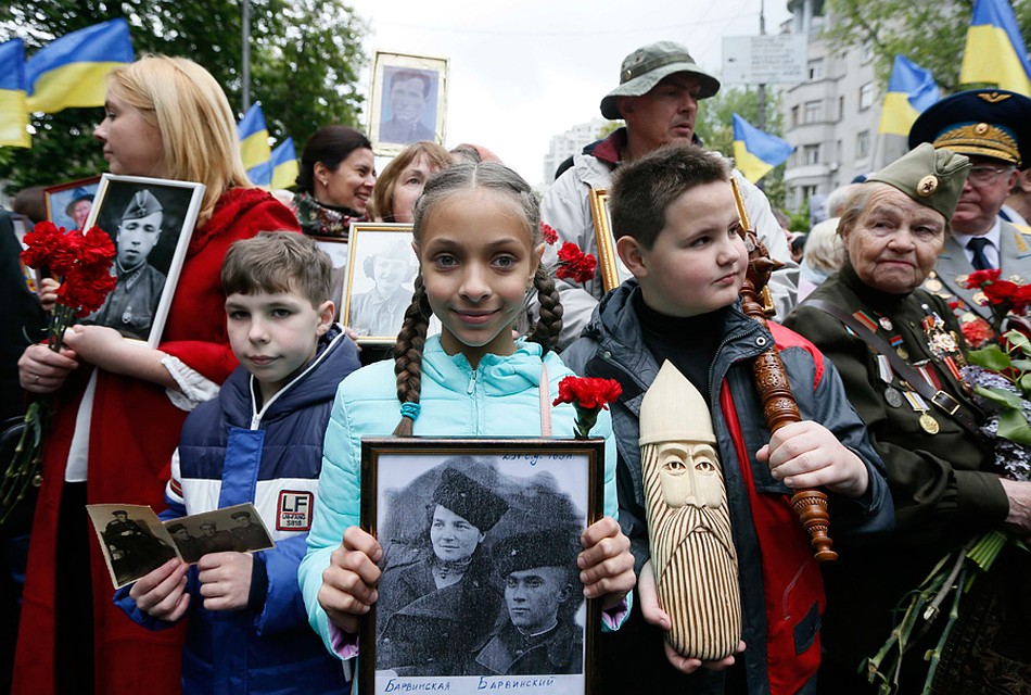 Не все украинцы забыли, какие страдания перенесли их предки, сражаясь против гитлеровских захватчиков Фото: REUTERS