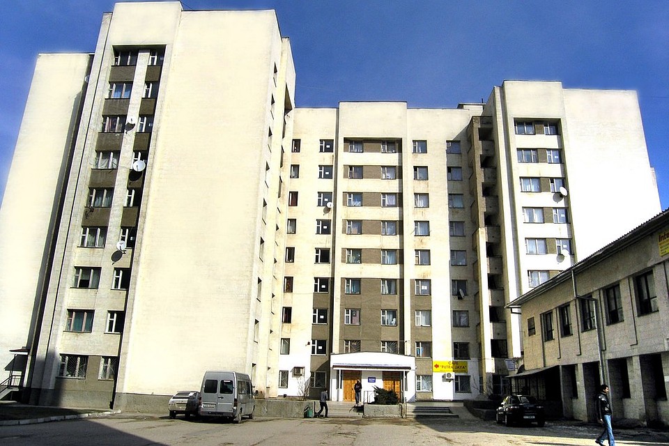 Для проживания есть целый студенческий городок