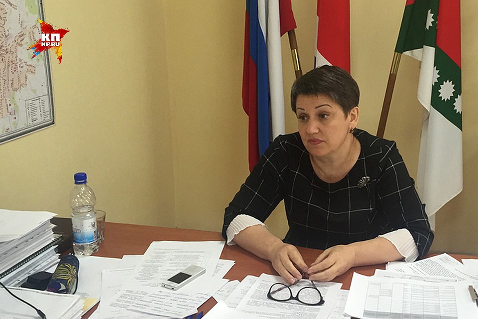 Глава района Наталья Пантелеева два года назад была обыкновенной учительницей географии Фото: Владимир ВОРСОБИН