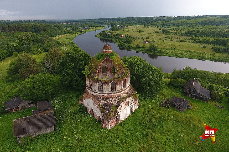 Заброшенная церковь в Сытьково. Фото: Виктор ГУСЕЙНОВ