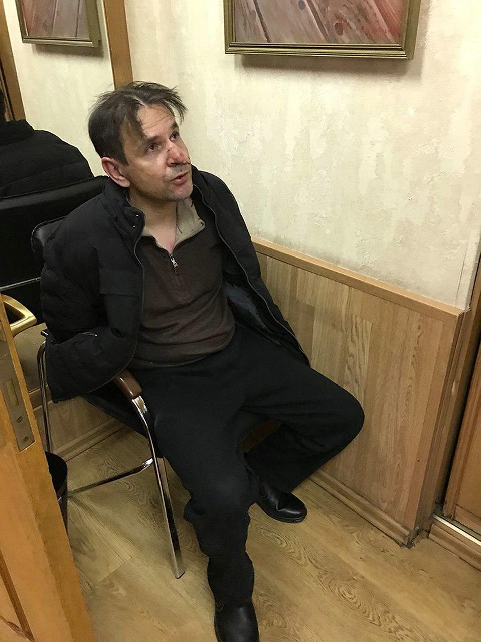 Нападавшего задержали сотрудники охраны и передали сотрудникам правоохранительных органов. Фото: "Эхо Москвы"