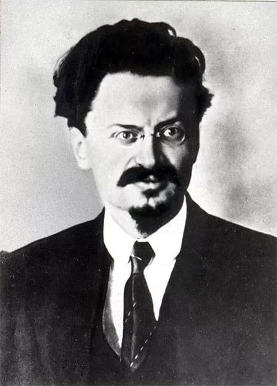 Лев Троцкий