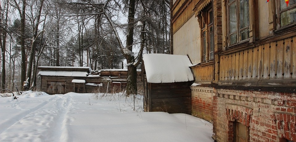 Старые каретные сараи Фото: Ирина ТАРАСОВА