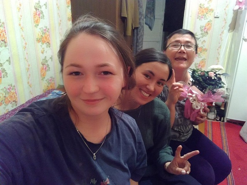 Не смотря на проблемы, Зилия Файзуллина и ее дочь Кадрия не теряют оптимизма