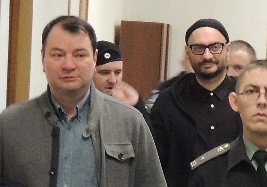 Кирилл Серебренников и Юрий Итин в суде. Фото: Анастасия ПЛЕШАКОВА