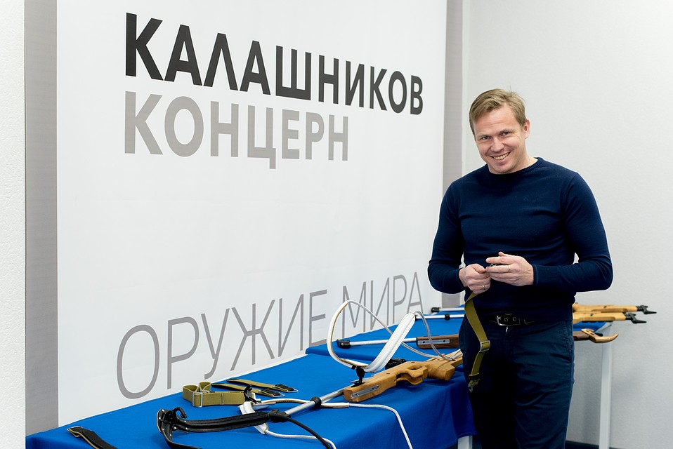 Сейчас Иван Черезов работает на концерне "Калашников".