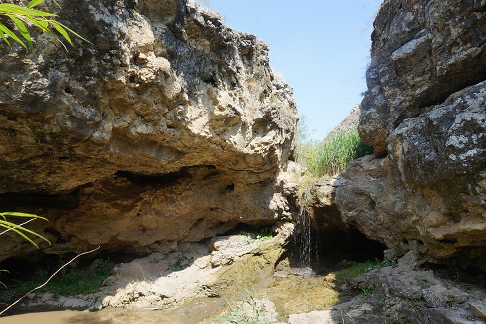 Об этом живописном водопаде близ села Вэратик мало кто знает. Фото: Наталья СИНЯВСКАЯ