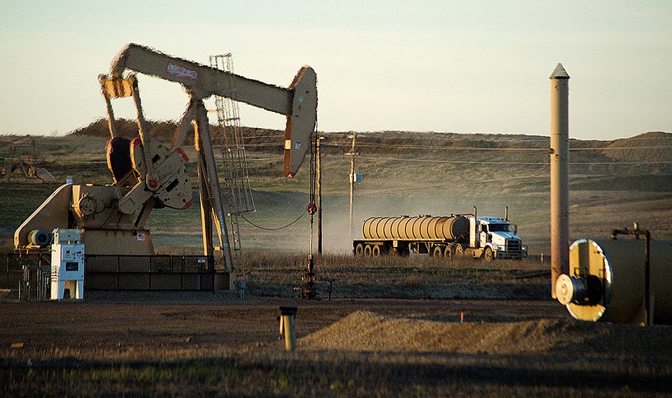 Цена на нефть упорно лезет вверх Фото: REUTERS
