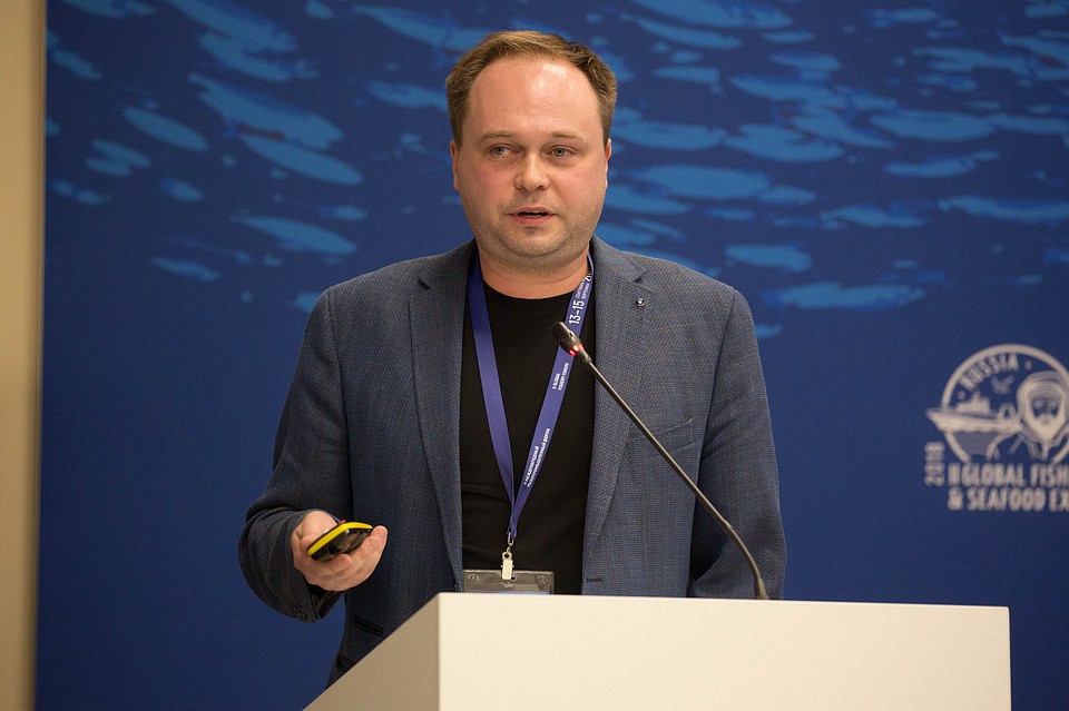 Олег Бармин, владелец компании "Липко-Сладко". Фото: Александр ГЛУЗ