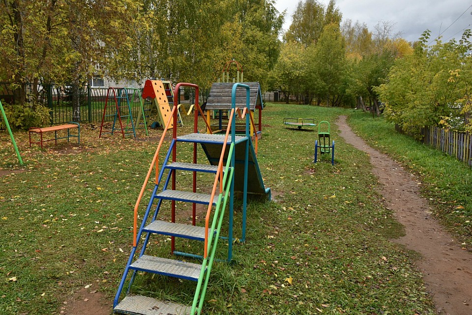 Главная задача - создать комфортные и красивые дворы. Фото: пресс-служба города Кирова