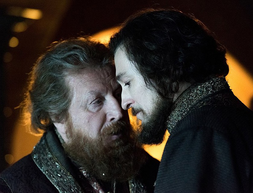 На чьей стороне авторы сериала — видно уже по зачинному посвящению Фото: кадр из фильма