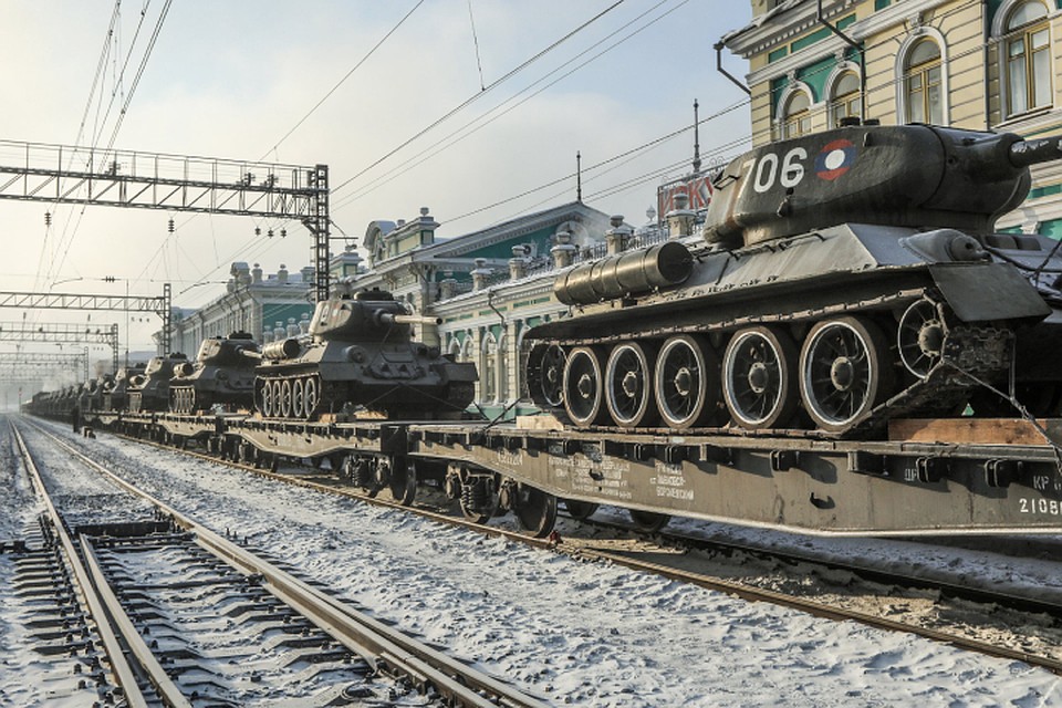 Танки Т-34 в Иркутске. Фото: Алексей ГОЛОВЩИКОВ, газета "Областная"