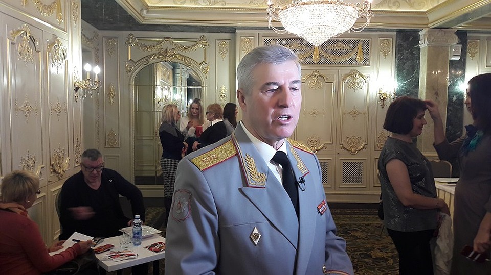 Генерал-лейтенант МВД Владимир Дмитрин родом из южноуральской Березовки. Фото: Лидия САДЧИКОВА