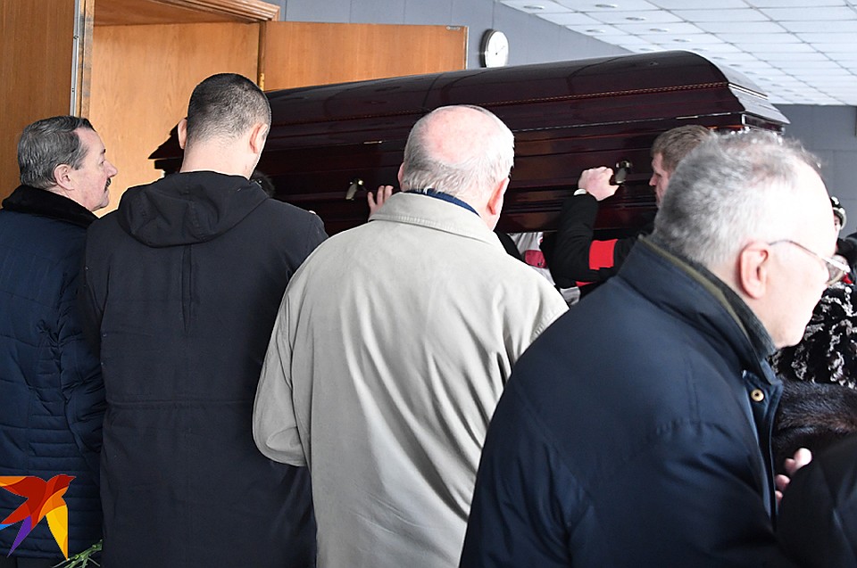После прощания родственники приняли решение кремировать тело. Прах народного артиста доставят в Зеленогорск, что под Санкт-Петербургом Фото: Владимир ВЕЛЕНГУРИН