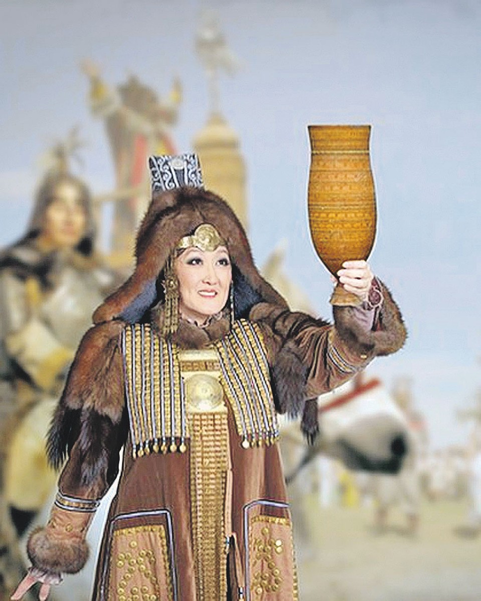 Сардана Авксентьева в якутском национальном костюме. Фото: instagram.com/sardanaavksentieva