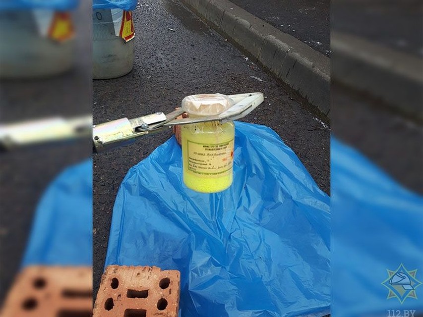 Радиоактивные вещества хранились несколько лет на балконе у женщины, которая умерла в 2016 году. Фото: МЧС