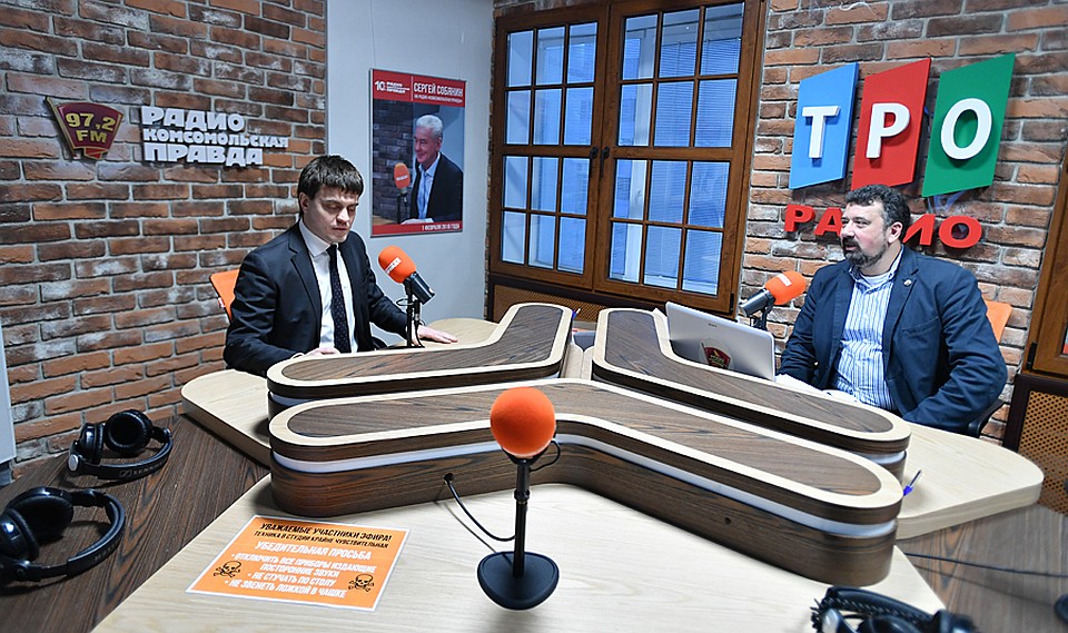 Министр науки и высшего образования Михаил Котюков в студии радио "Комсомольская правда" Фото: Иван МАКЕЕВ