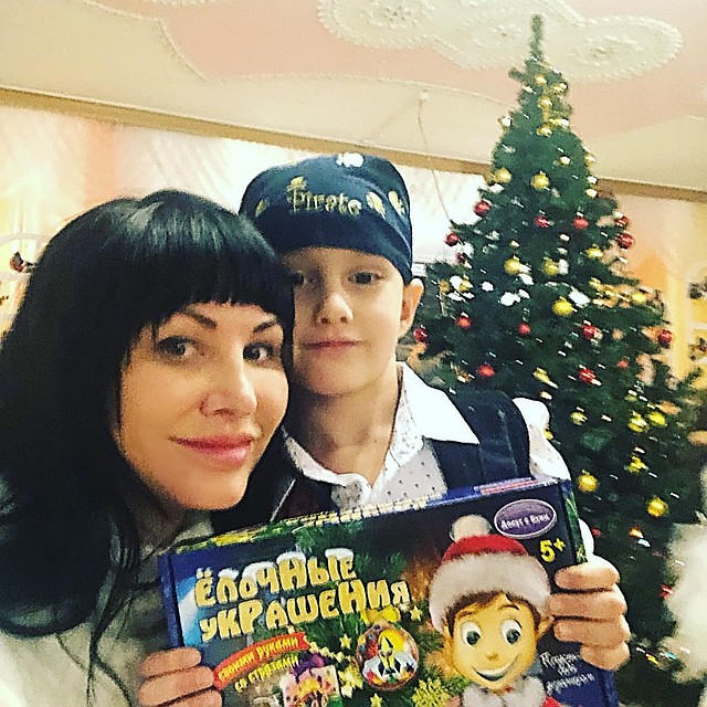 Ирина Текслер с сыном. Фото: соцсети.