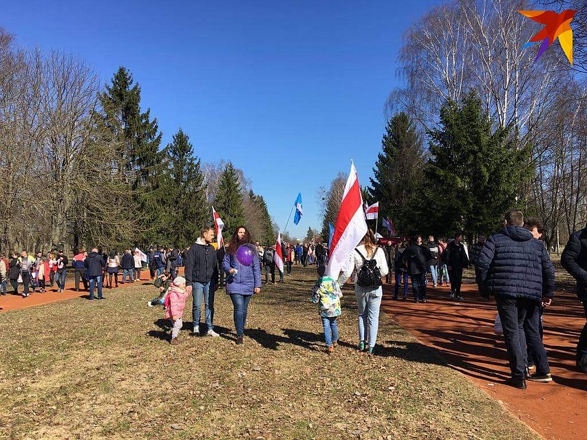 На празднике очень много детей. Фото: Ника КОВАЛЕВА
