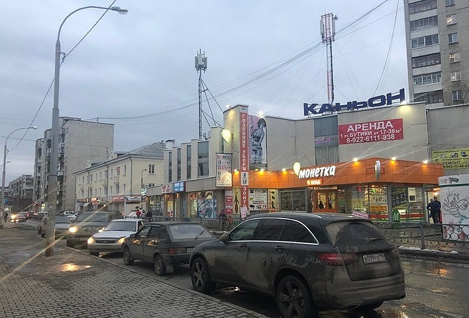 К этому дому мужчина приехал с гранатой Фото: Алексей БУЛАТОВ