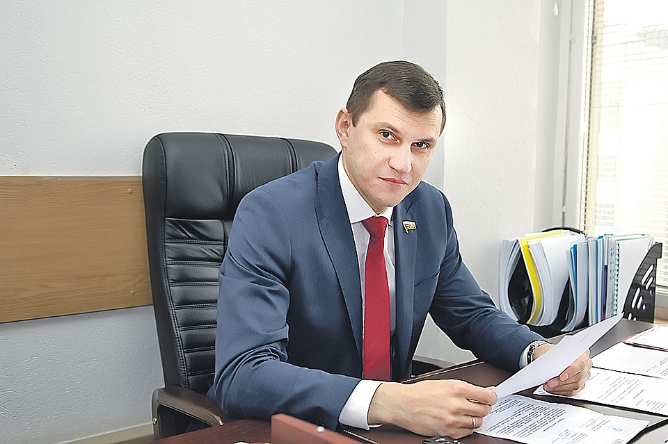Алексей Балыбердин уверен: программа продовольственной помощи поможет выравнять благосостояние населения.
