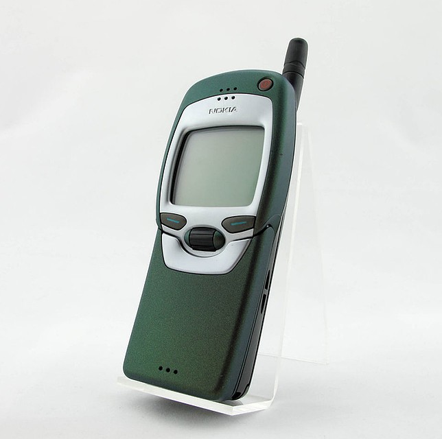 Nokia 7110 был первым в России аппаратом, который поддерживал функцию WAP