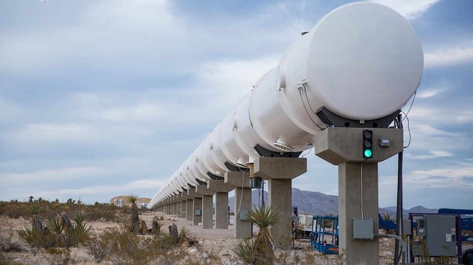 Hyperloop one пока тестируется в пустынях. Фото: hyperloop-one.com