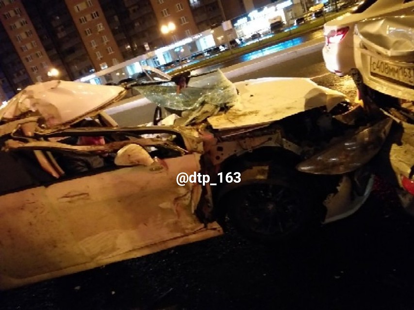 Машины получили серьезные механические повреждения / Фото: ДТП 163 Самара Фото: vk.com