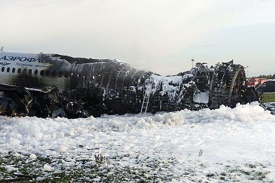 СК сообщает официально: выжили лишь 37 человек Фото: REUTERS
