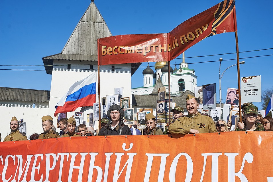 Акция "Бессмертный полк" начнет движение после парада Победы. Фото: Дарья ХВАТКОВА