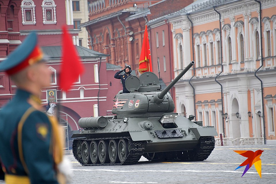 Легендарный Т-34 Фото: Владимир ВЕЛЕНГУРИН