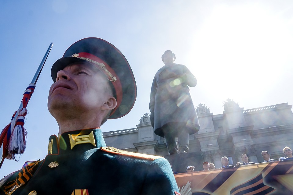 Порадовала сегодня гостей и участников Парада Победы погода Фото: Светлана МАКОВЕЕВА